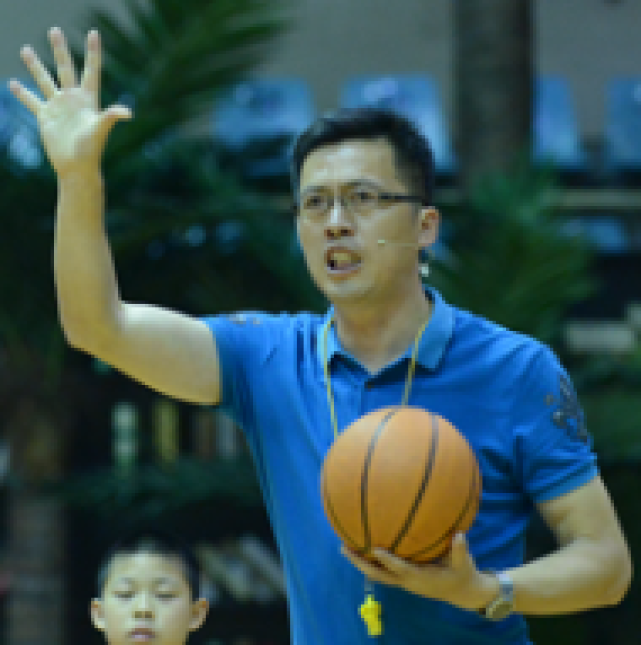董明华