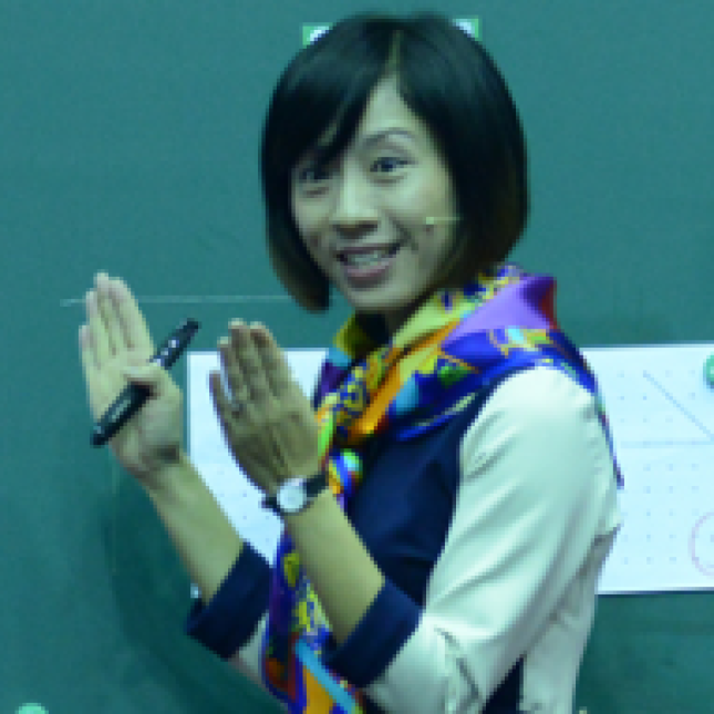何佳