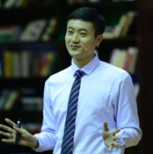 李晨