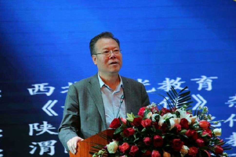 潘燏 潘燏