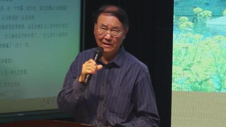 全国小语会名誉理事长崔峦